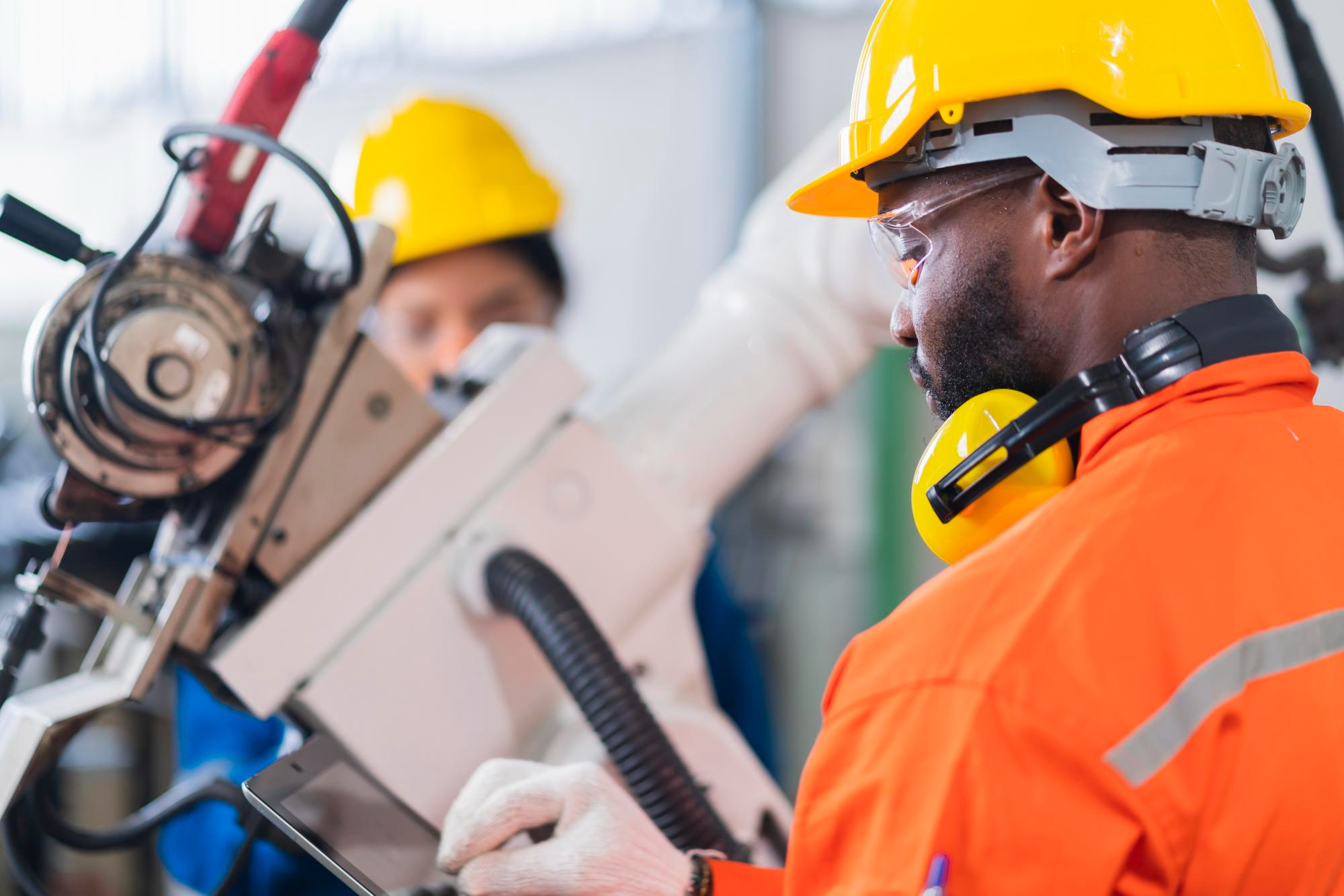 ÉNERGIE Fourniture d'équipements et de matériel industriel pour les secteurs stratégiques de l'énergie : oil and gas, électricité et industries connexes.